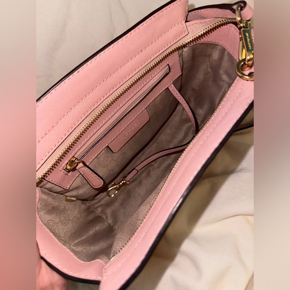 MK pink crossbody - Picture 2 of 5